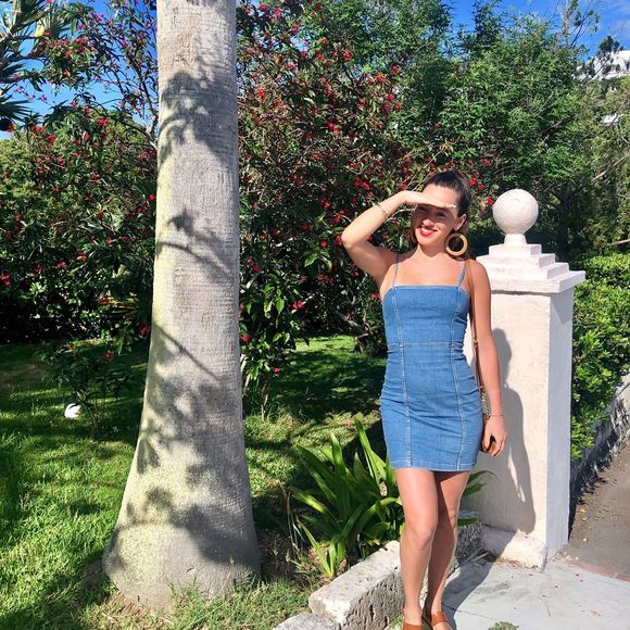 Meet your Posher, Cristina - Picture 1 of 1